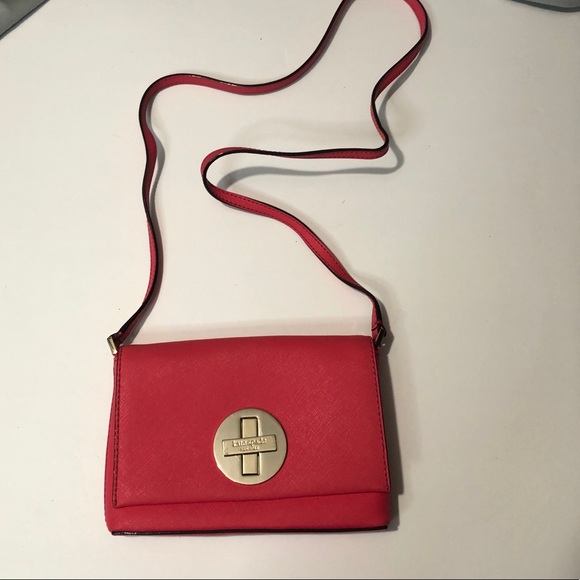 kate spade Handbags - Kate Spade Crossbody
